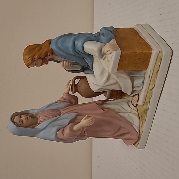 Vintage Home Interior Living Water Figurine - Picture 2 of 16